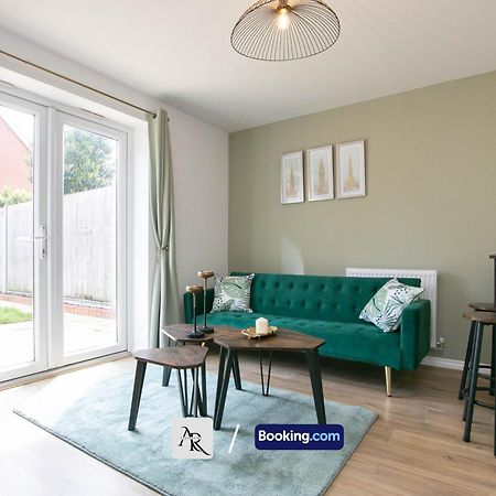 Cozy House By Ar Properties Short Lets & Serviced Accommodation Colchester Exterior foto