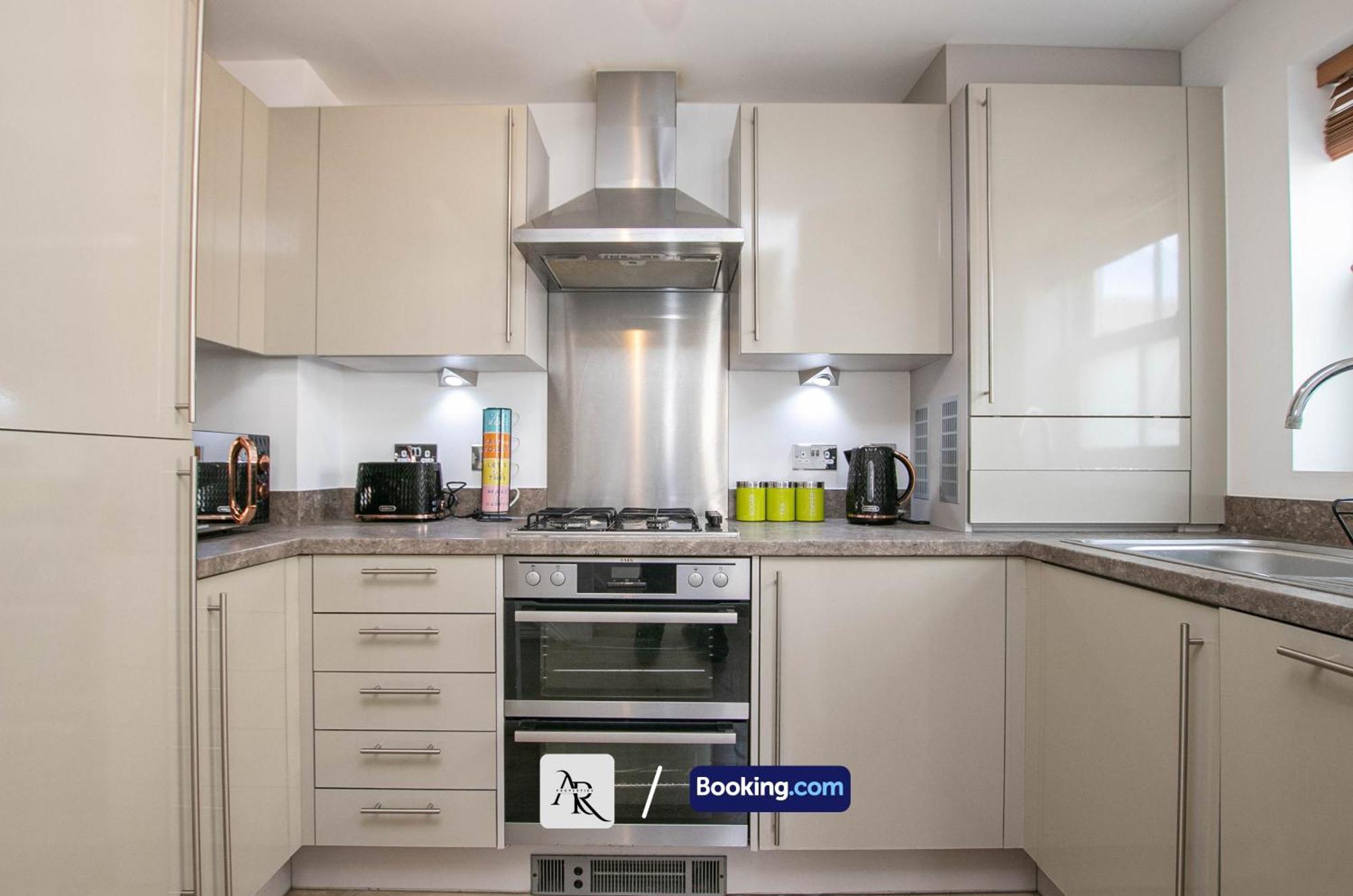 Cozy House By Ar Properties Short Lets & Serviced Accommodation Colchester Exterior foto