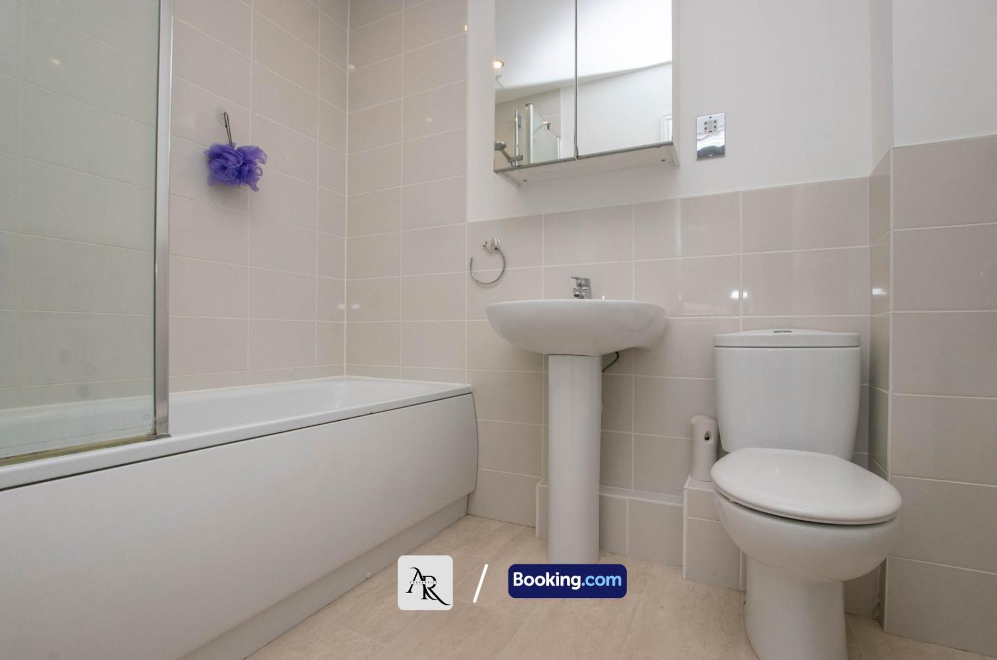 Cozy House By Ar Properties Short Lets & Serviced Accommodation Colchester Exterior foto